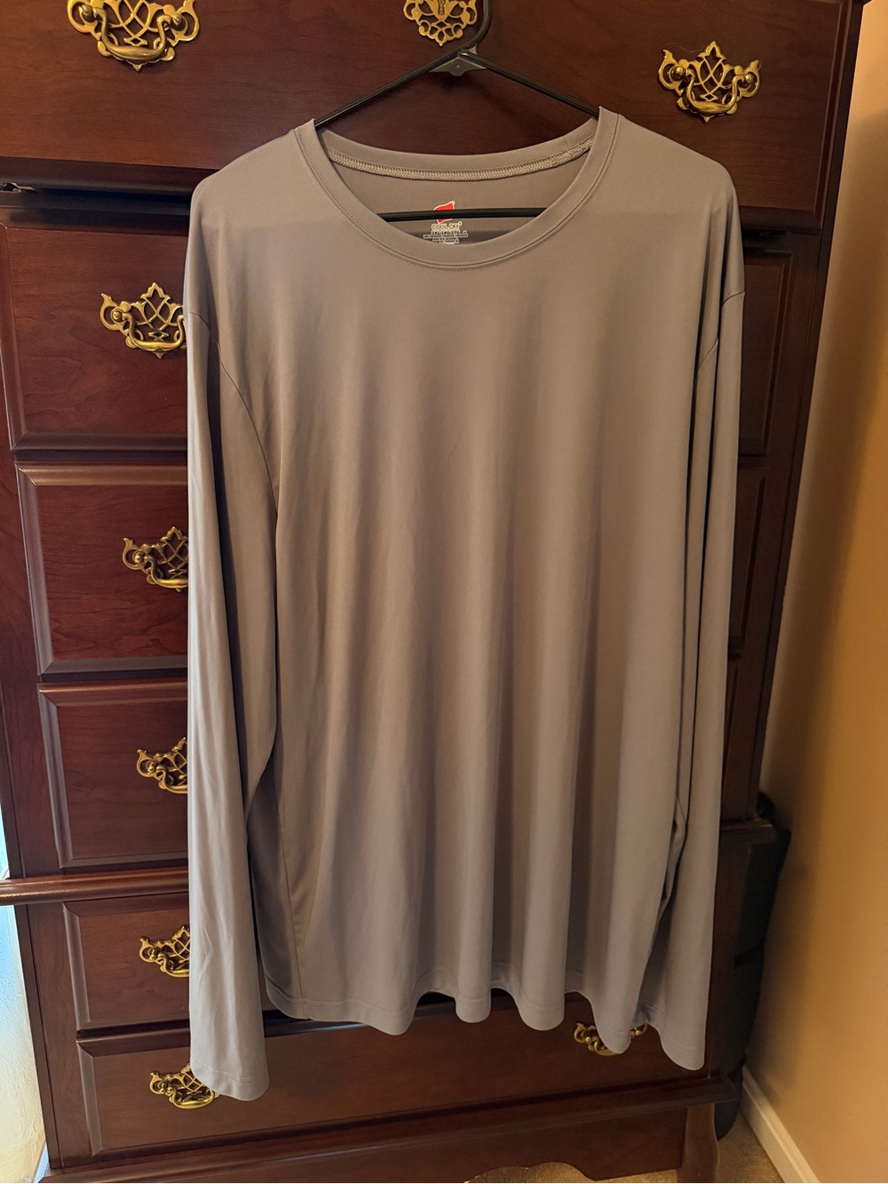 Hanes COOL DRI men’s shirt. In gray